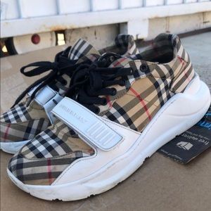 Burberry Shoes sneakers